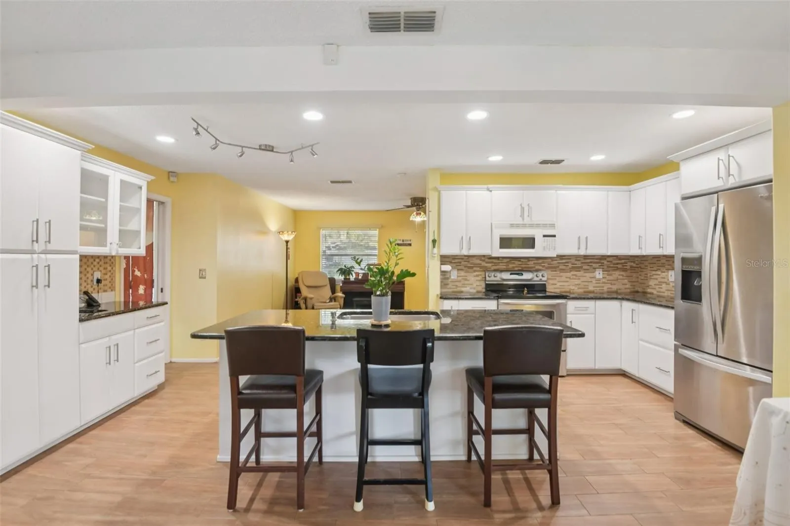 440 EVERGREEN DR