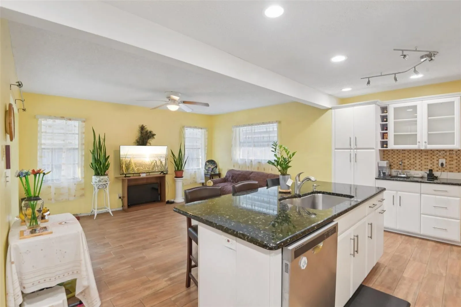 440 EVERGREEN DR