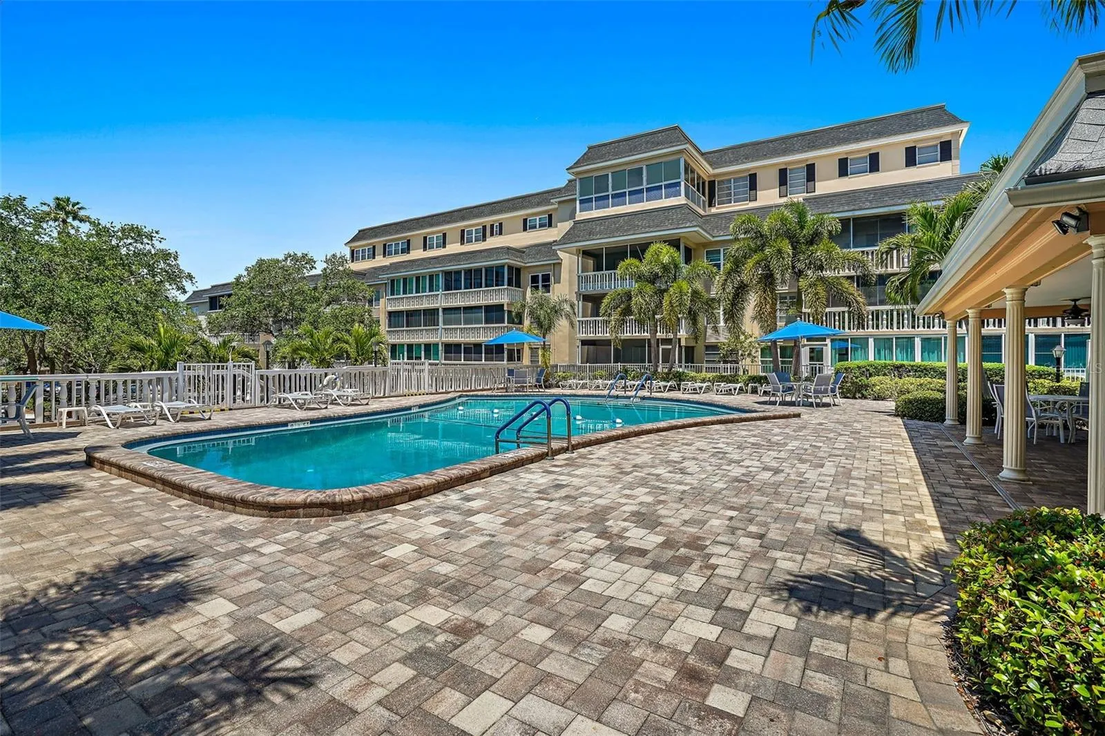 131 BLUFF VIEW DR #109, #109