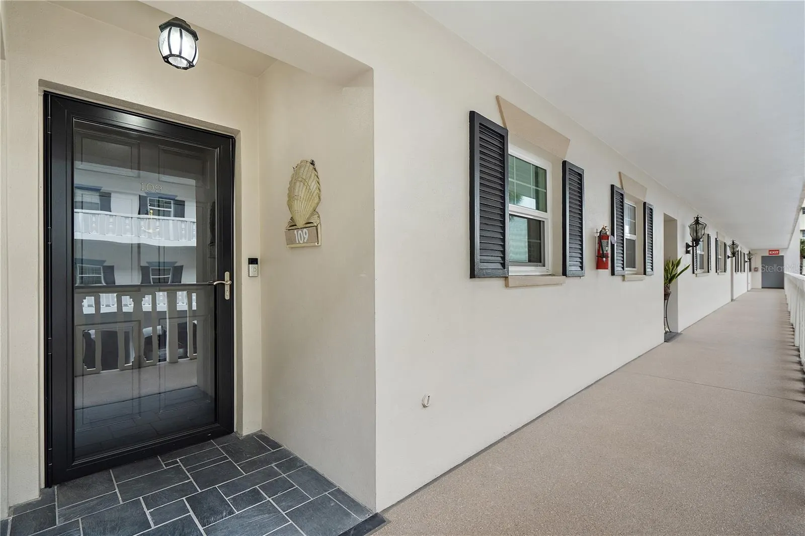 131 BLUFF VIEW DR #109, #109