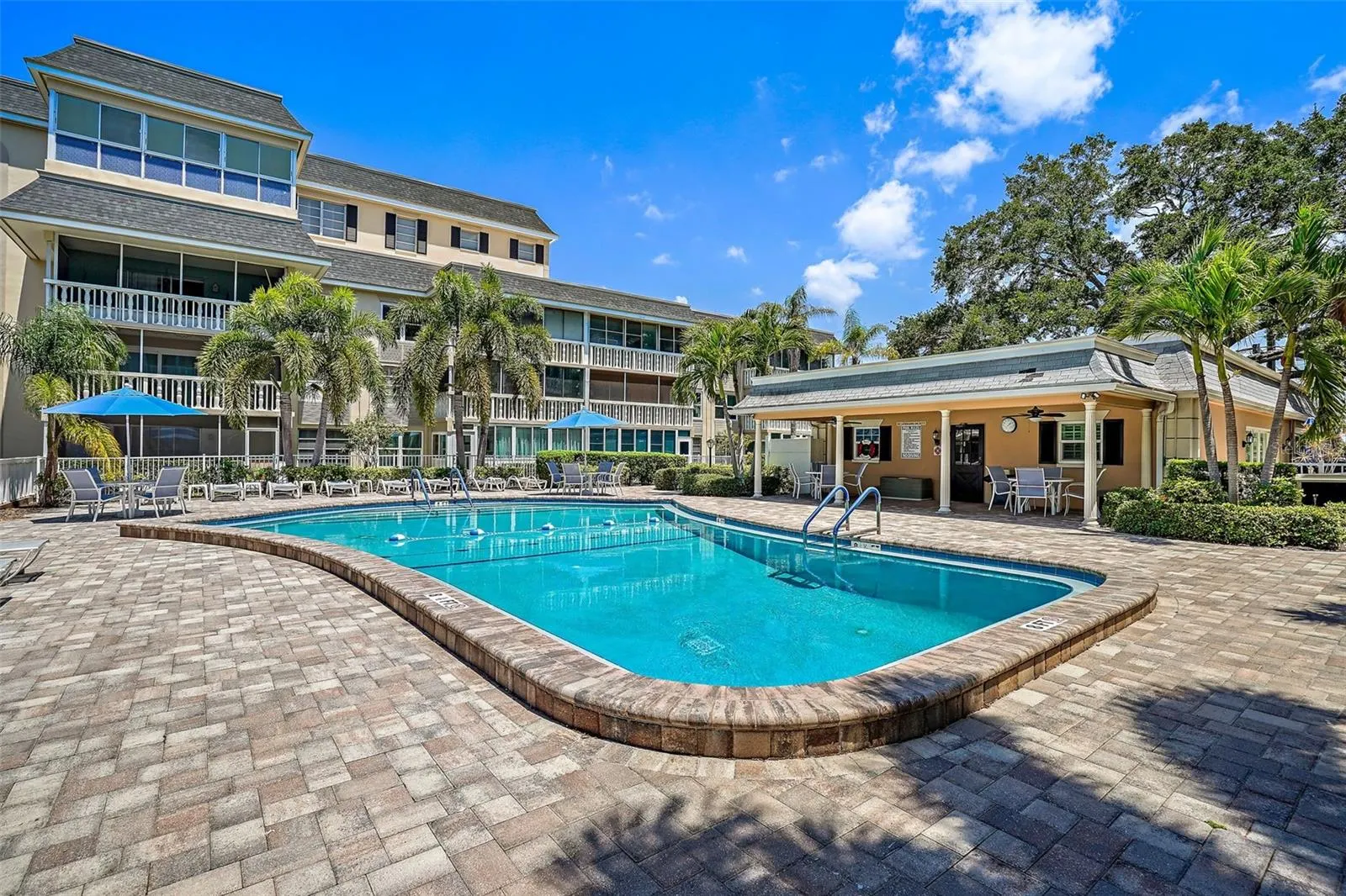 131 BLUFF VIEW DR #109, #109