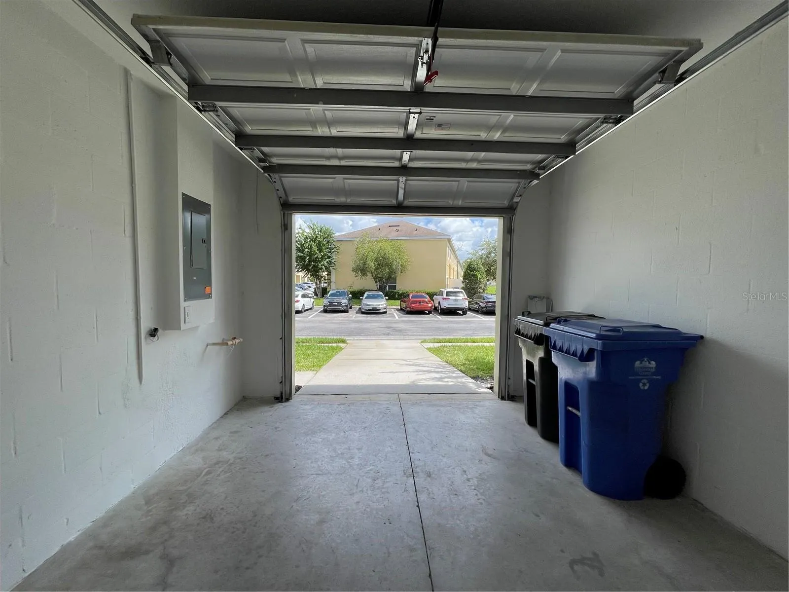 20438 NEEDLETREE DR