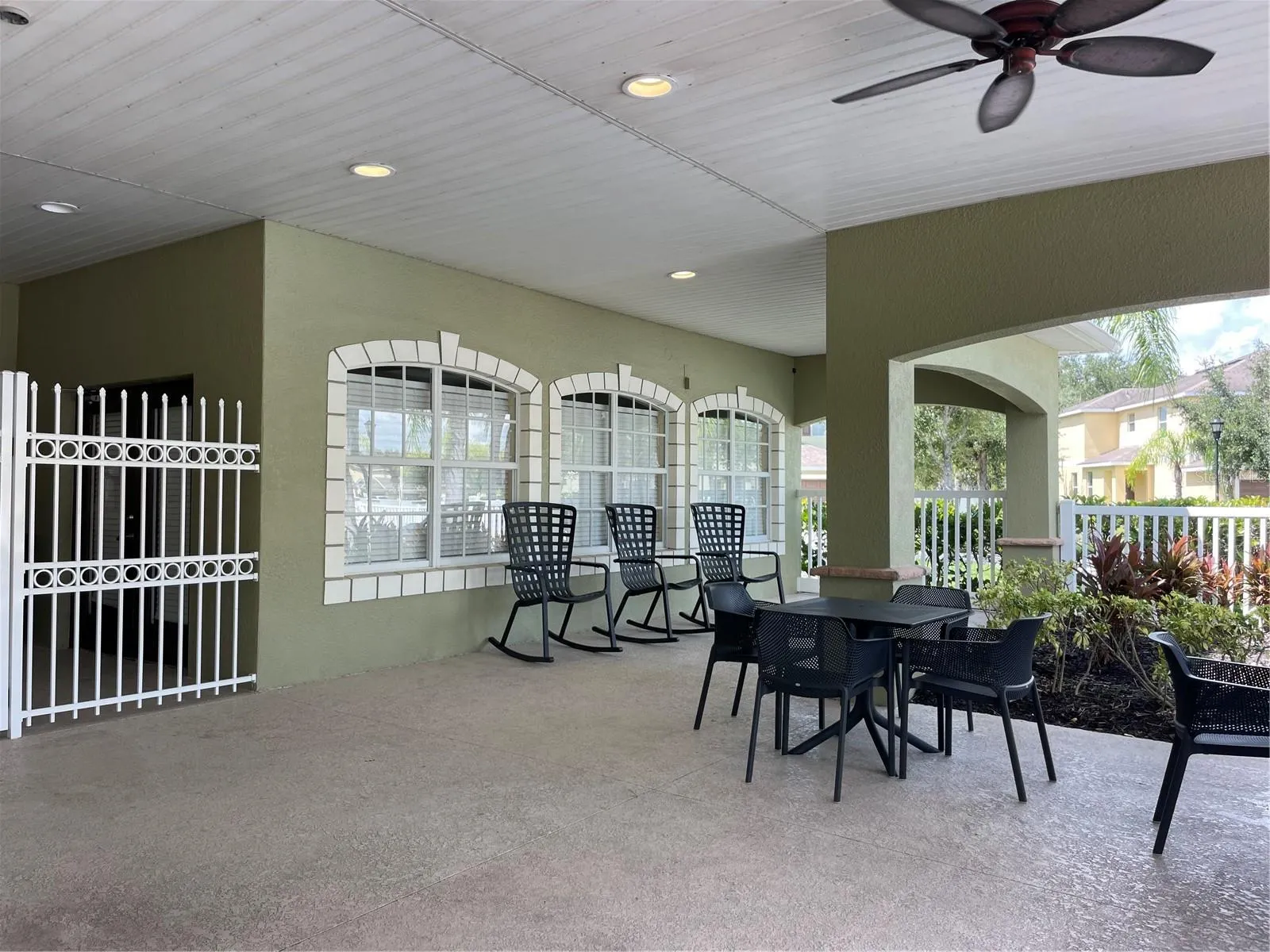 20438 NEEDLETREE DR