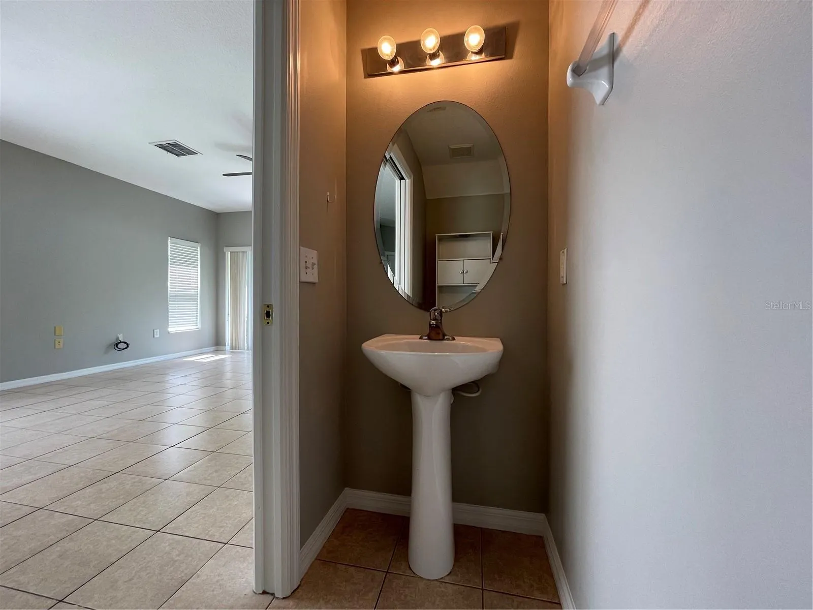 20438 NEEDLETREE DR