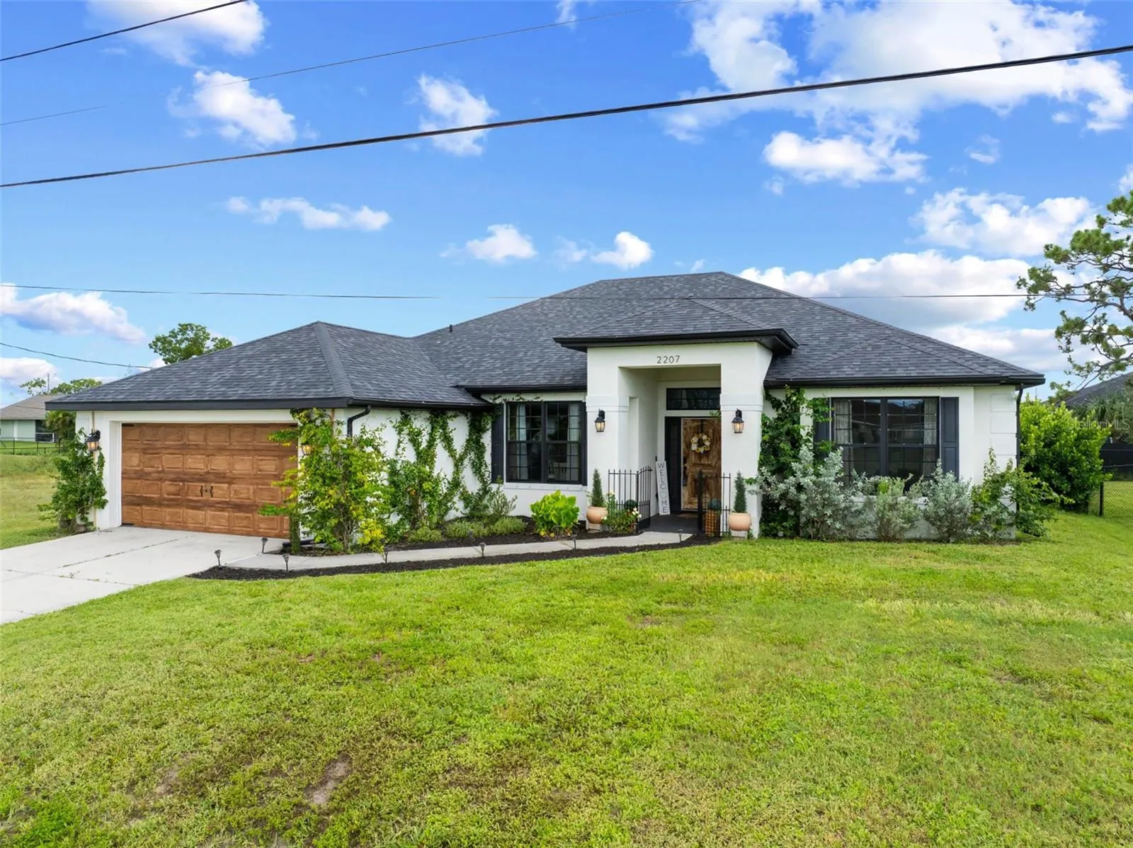 2207 NE 34TH TER