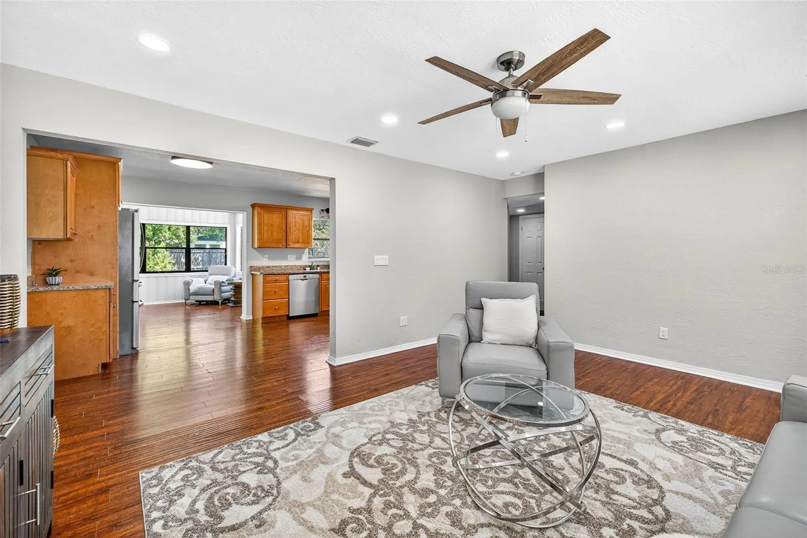 206 FOREST PARK AVE