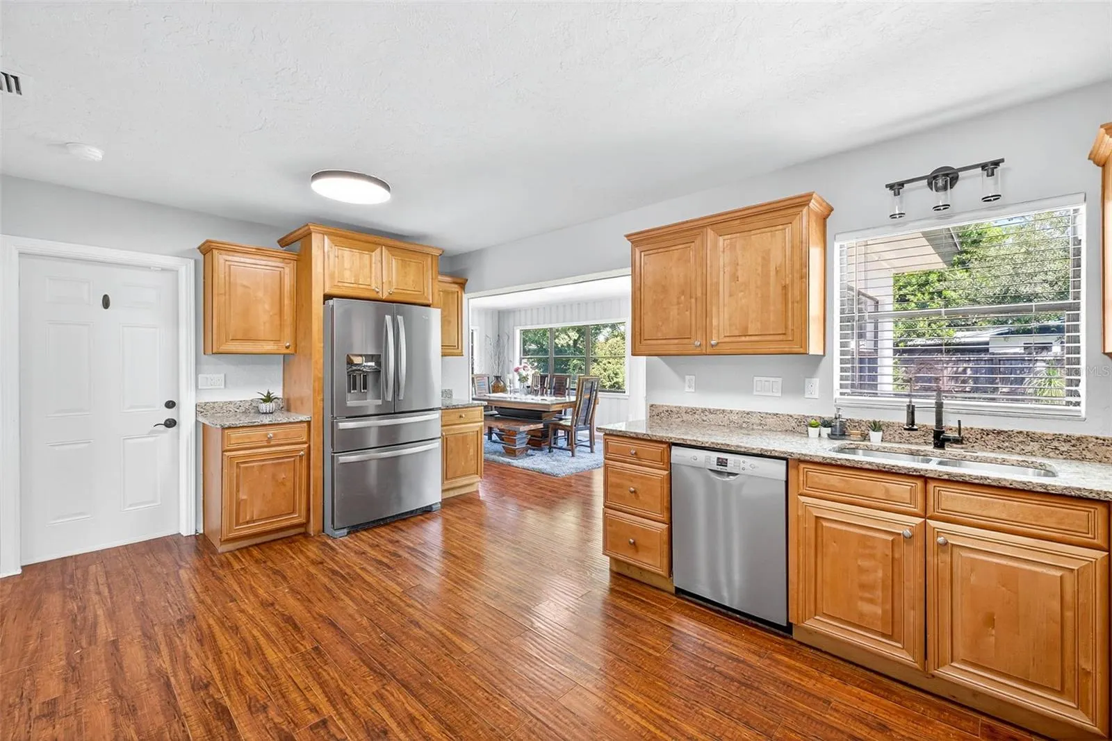 206 FOREST PARK AVE