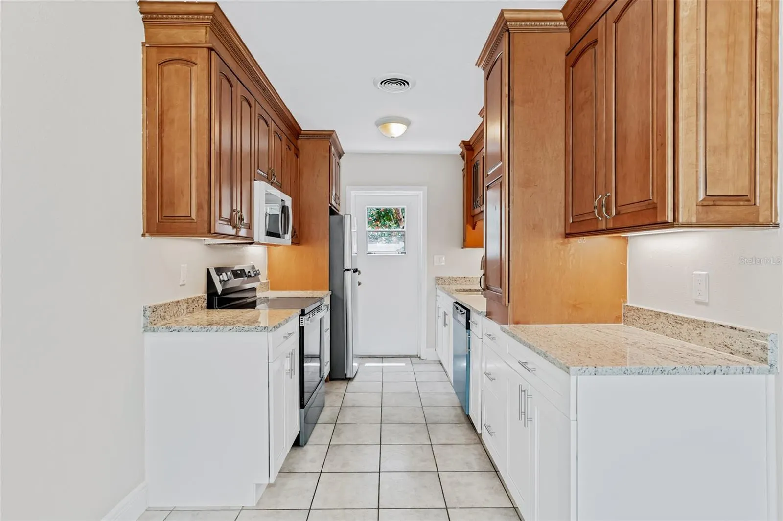 211 20TH AVE #B, #B