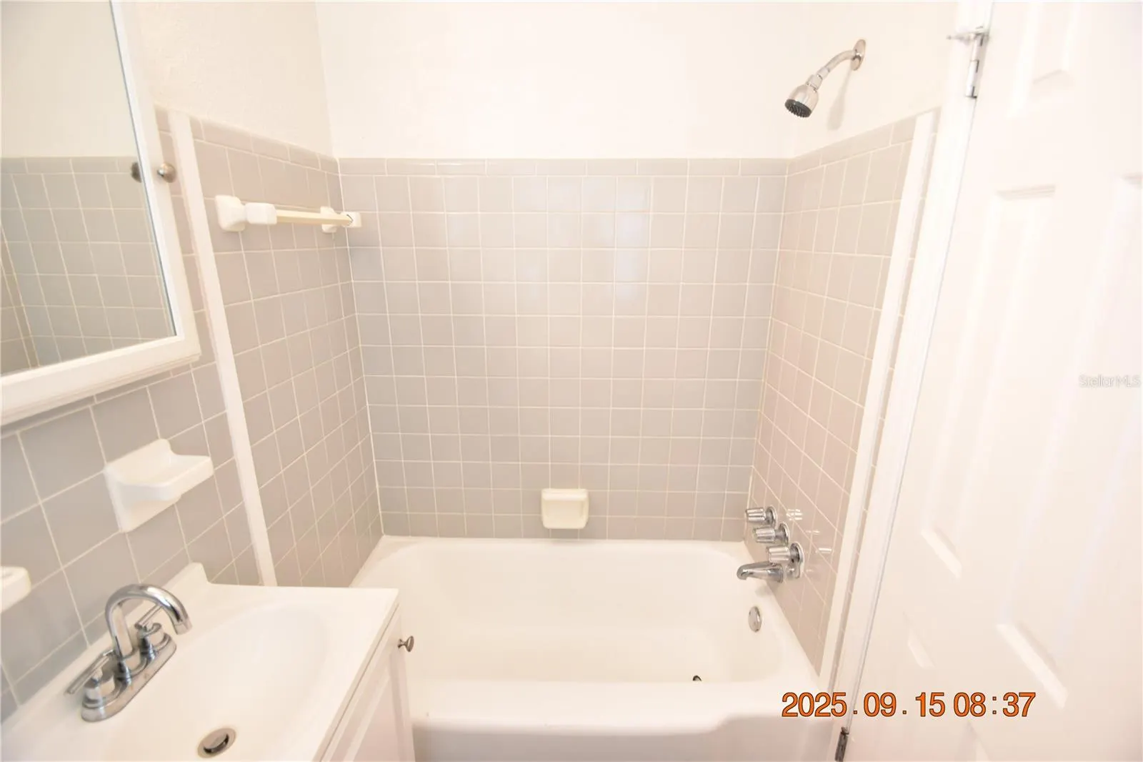 302 DANUBE AVE #6, #6