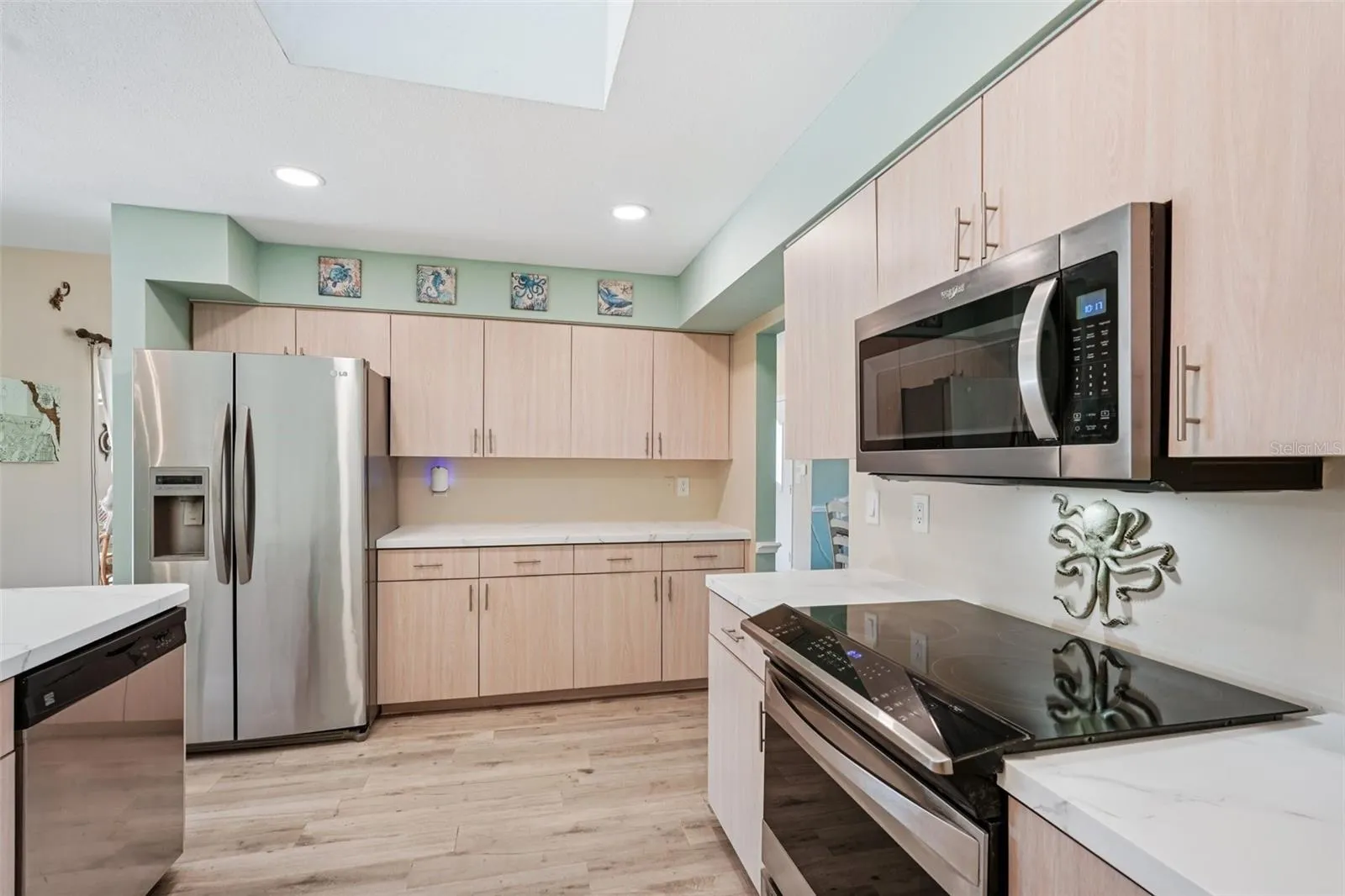 13 BUNKER LN