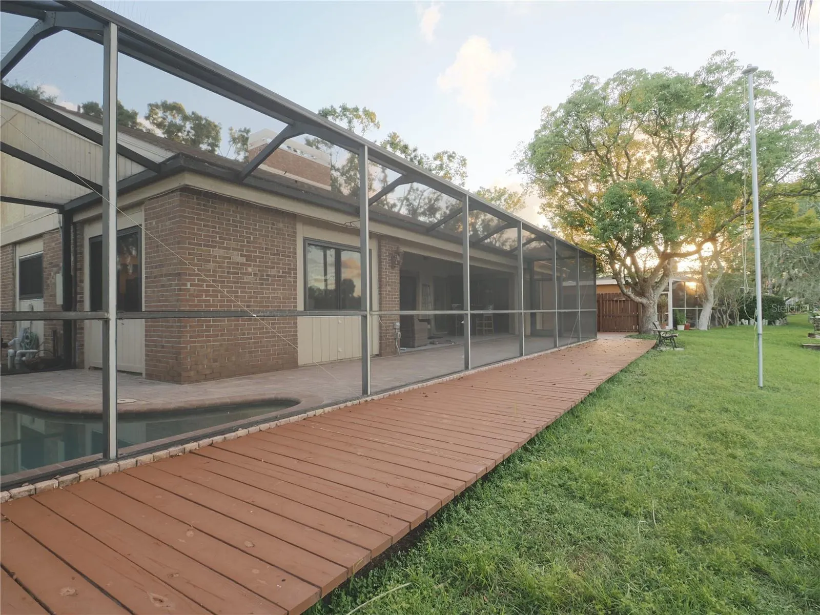 190 WATER OAK WAY