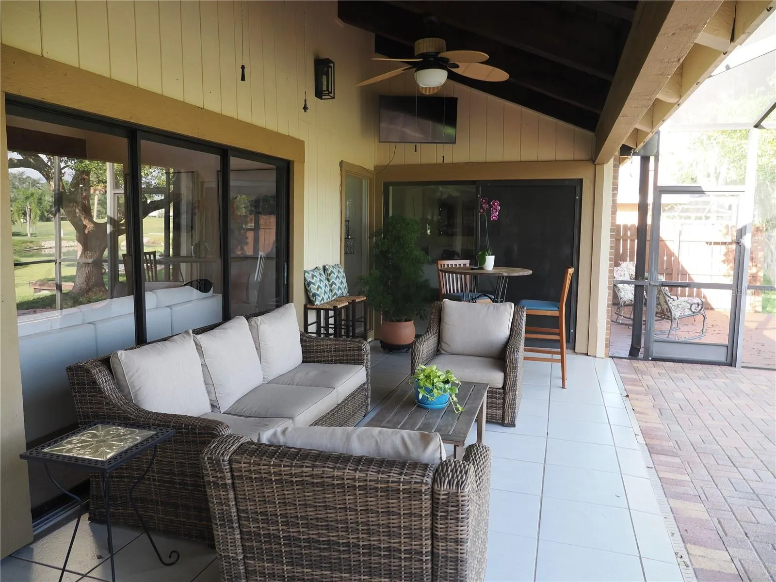 190 WATER OAK WAY