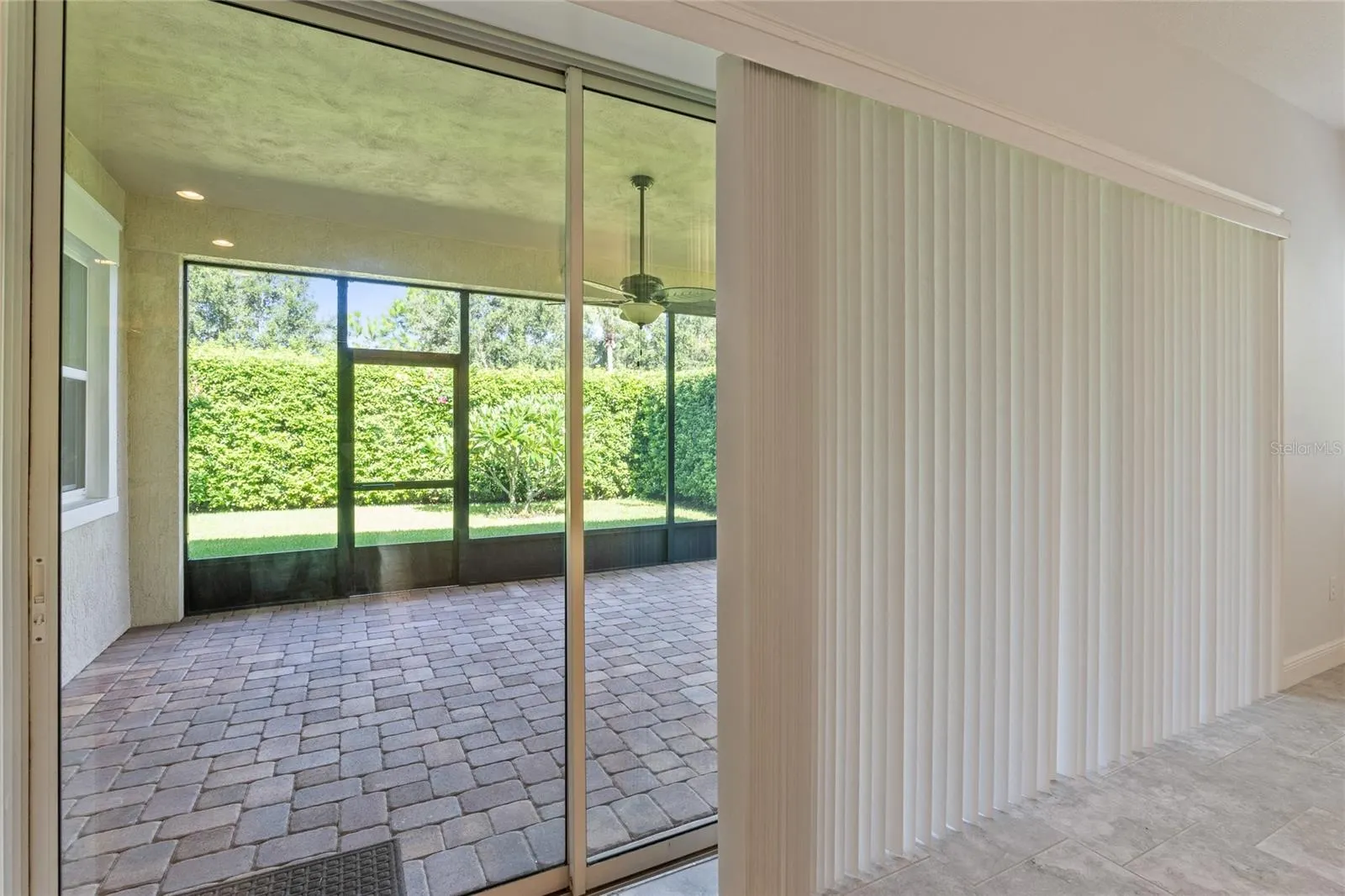 2460 PROMENADE DR