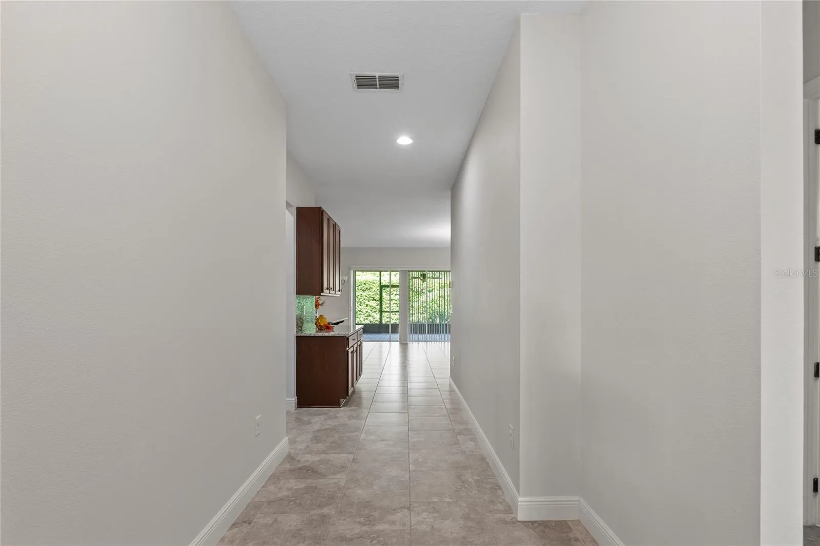 2460 PROMENADE DR