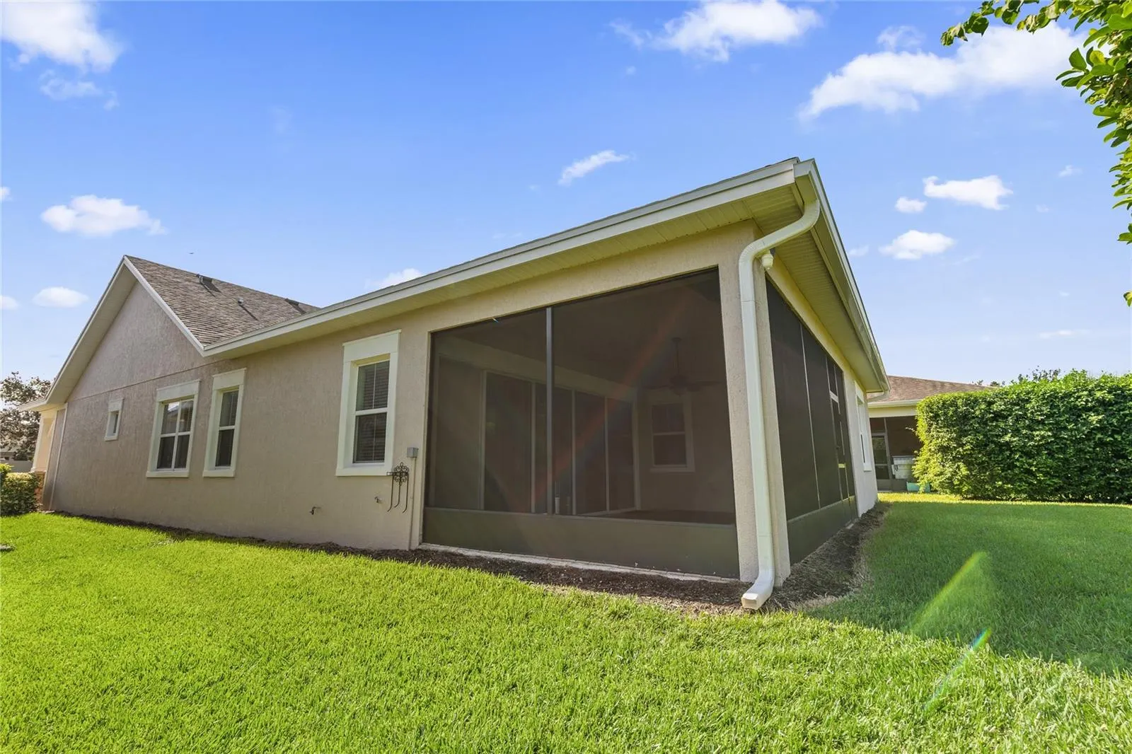 2460 PROMENADE DR