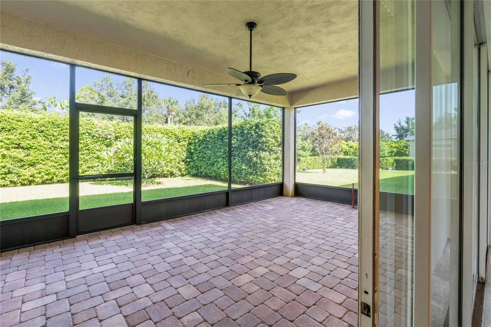 2460 PROMENADE DR