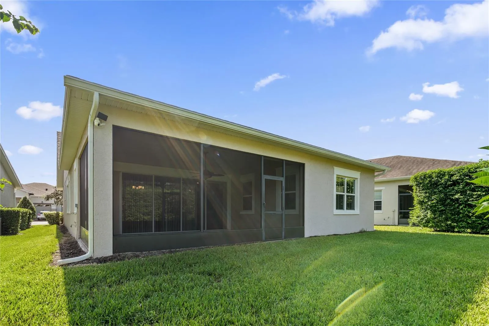 2460 PROMENADE DR