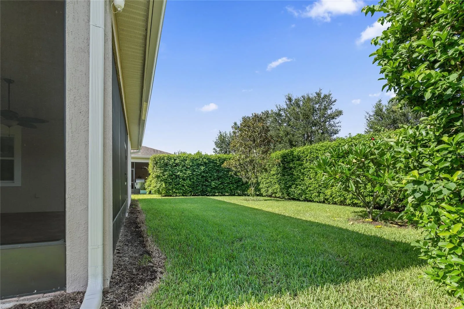 2460 PROMENADE DR