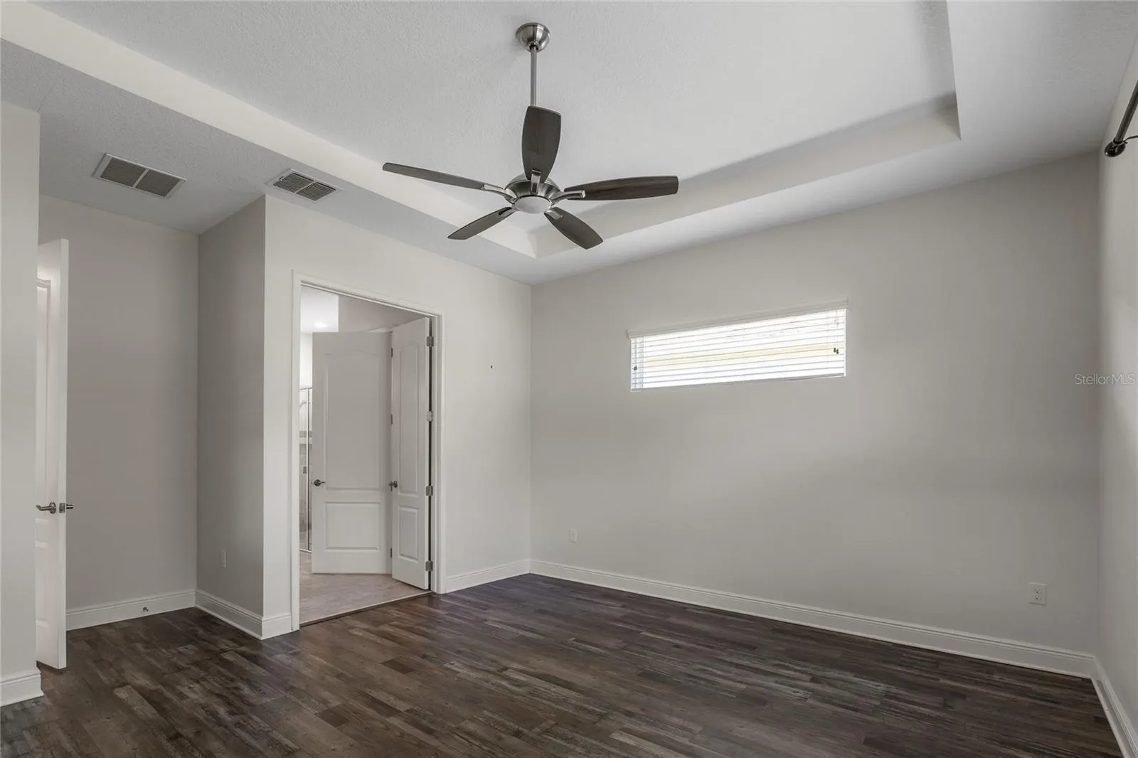 2460 PROMENADE DR