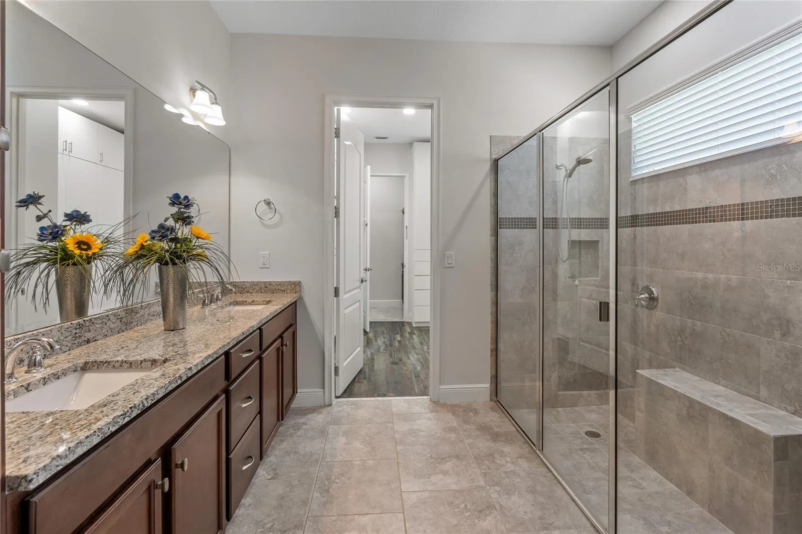 2460 PROMENADE DR