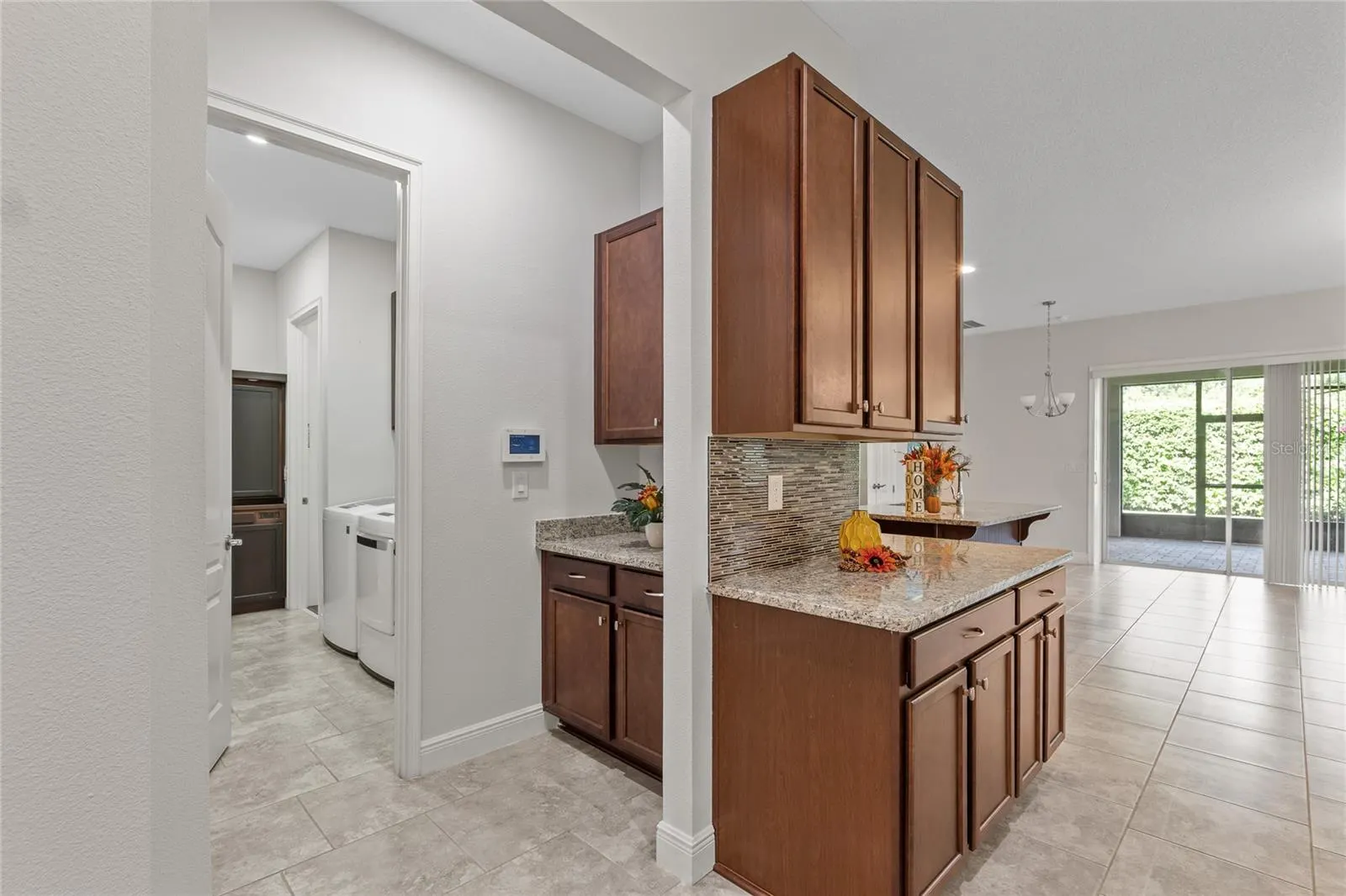 2460 PROMENADE DR