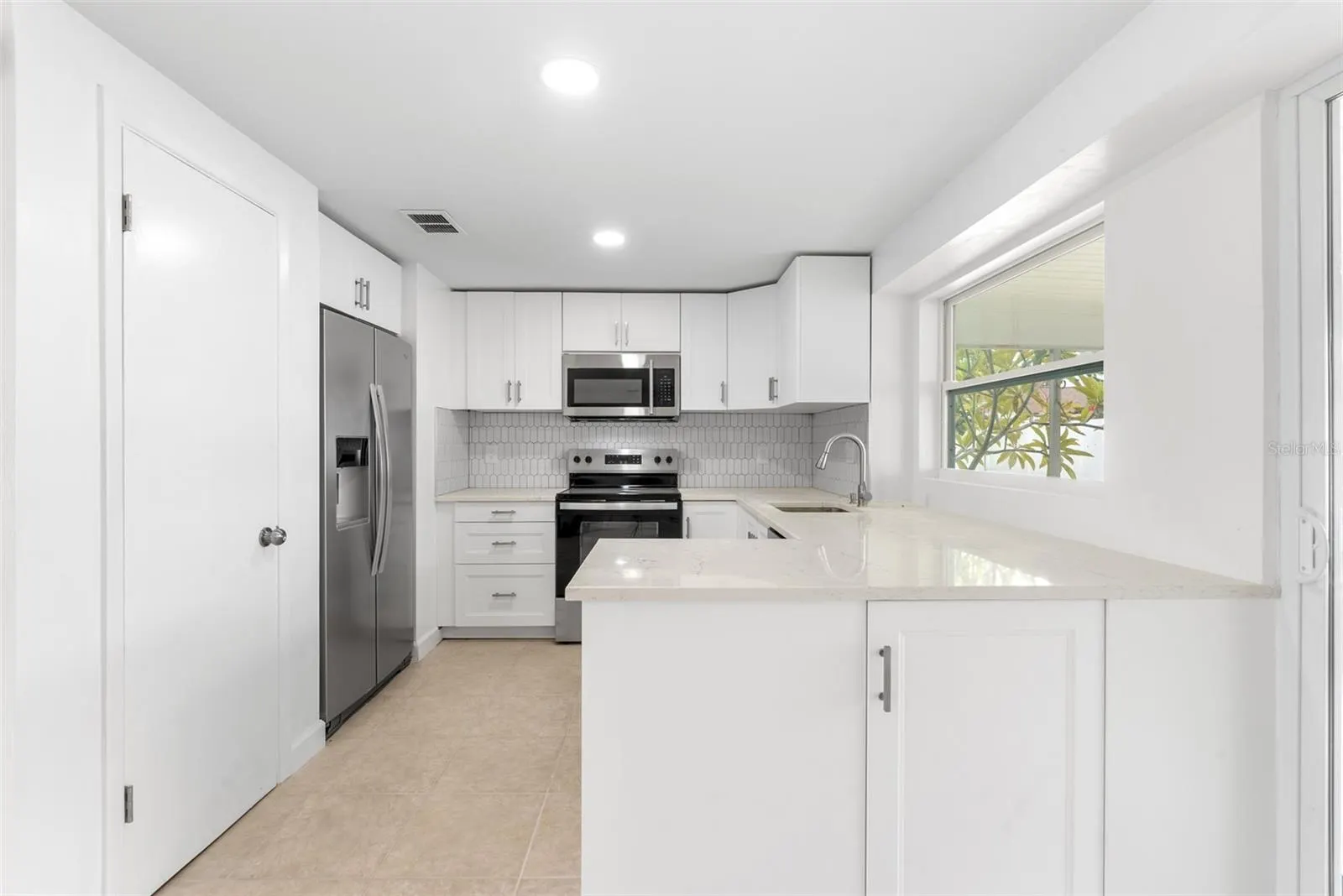 504 RED MANGROVE LN