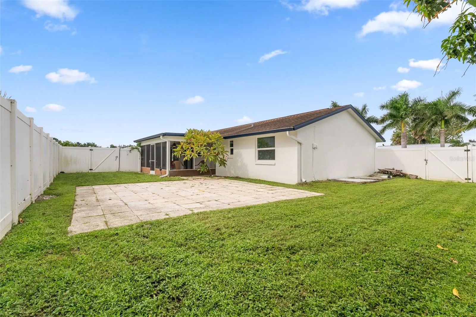 504 RED MANGROVE LN