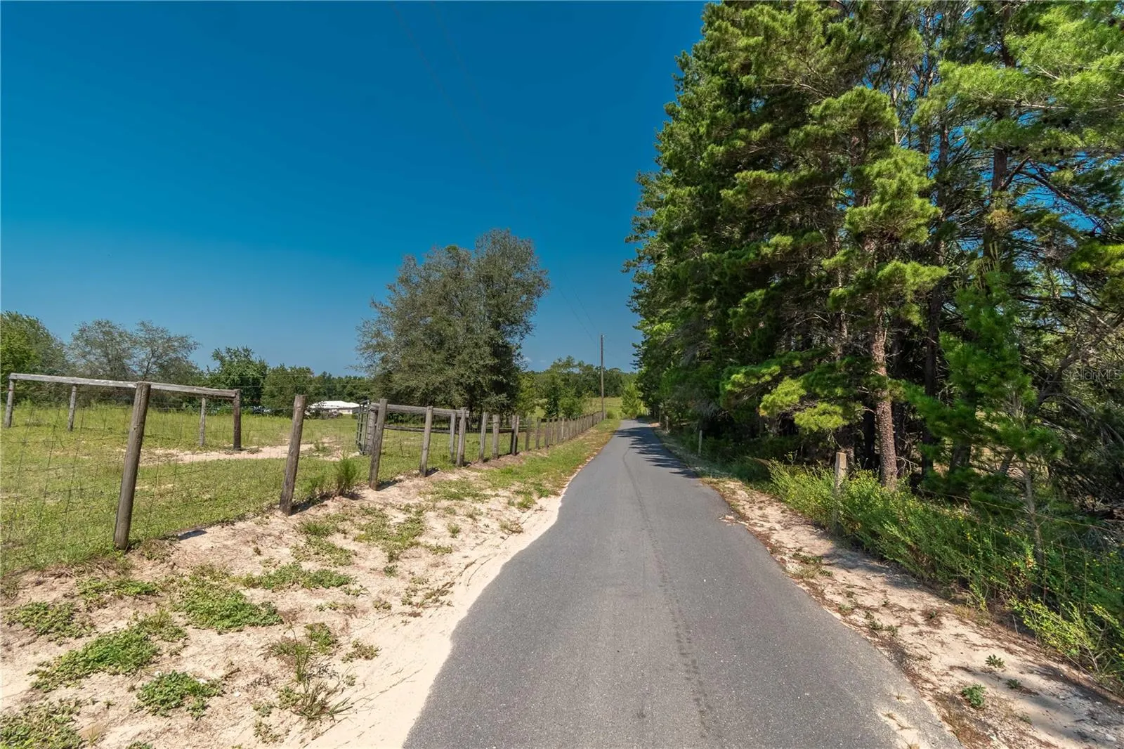 2061 NW 165TH COURT RD