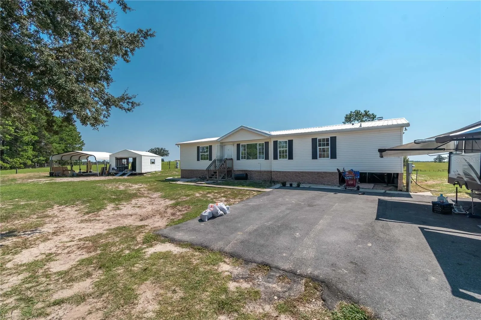 2061 NW 165TH COURT RD