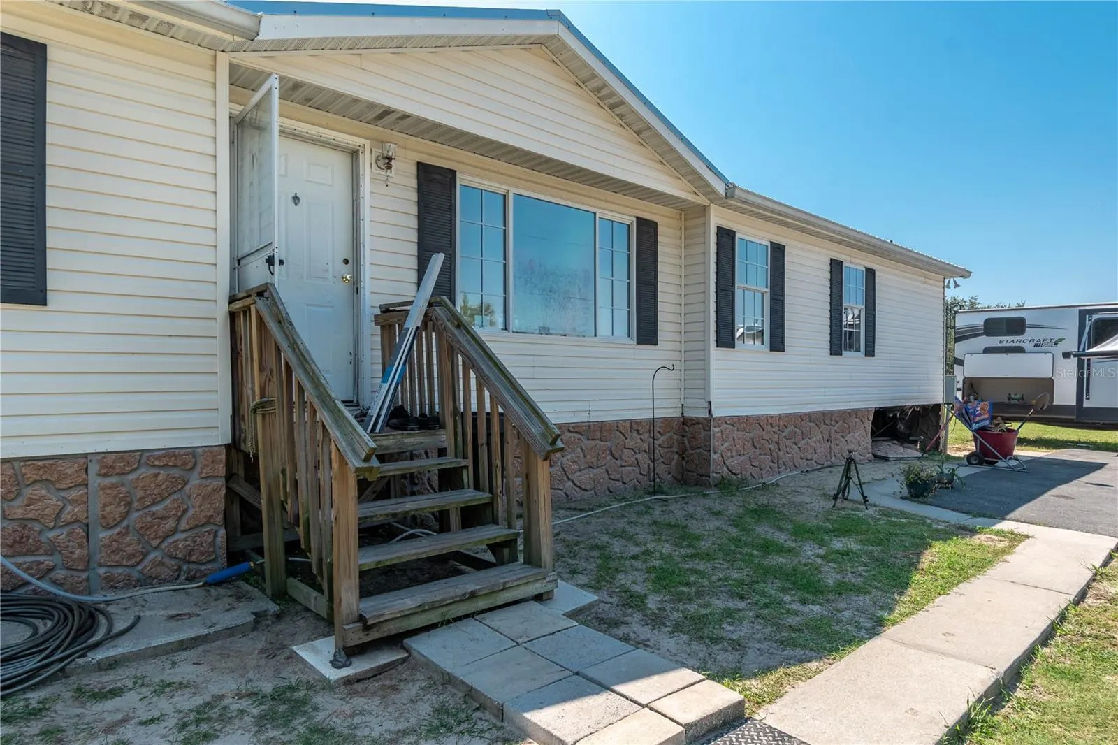 2061 NW 165TH COURT RD