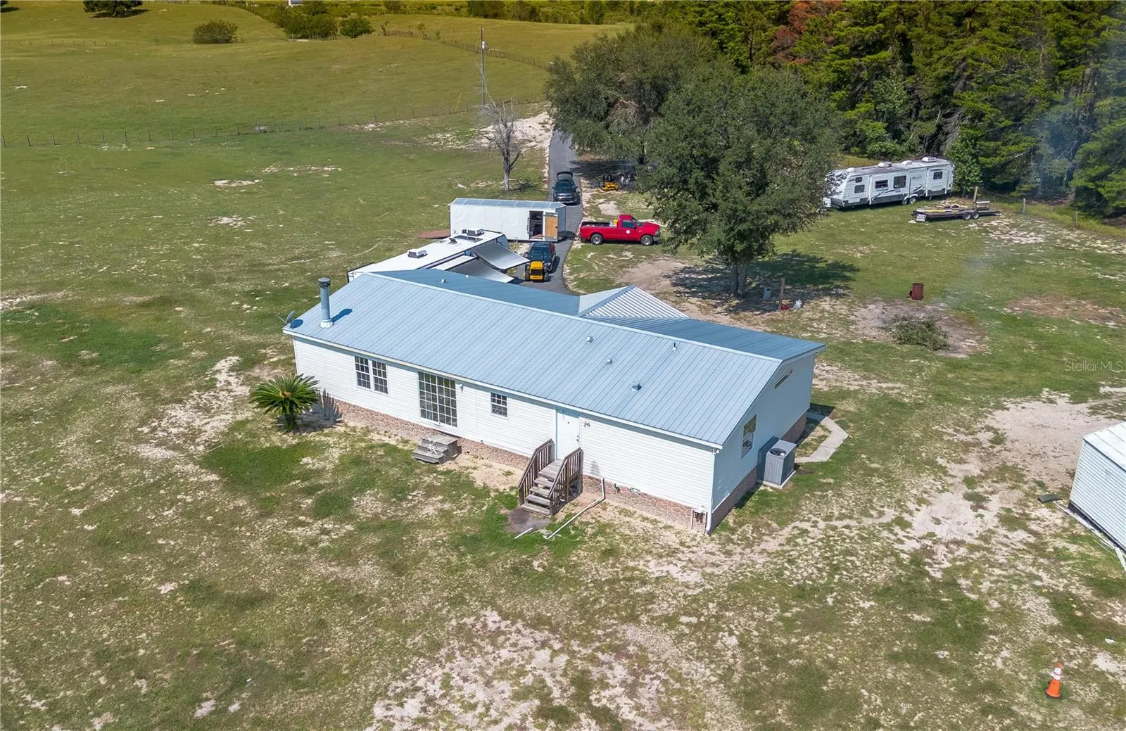 2061 NW 165TH COURT RD