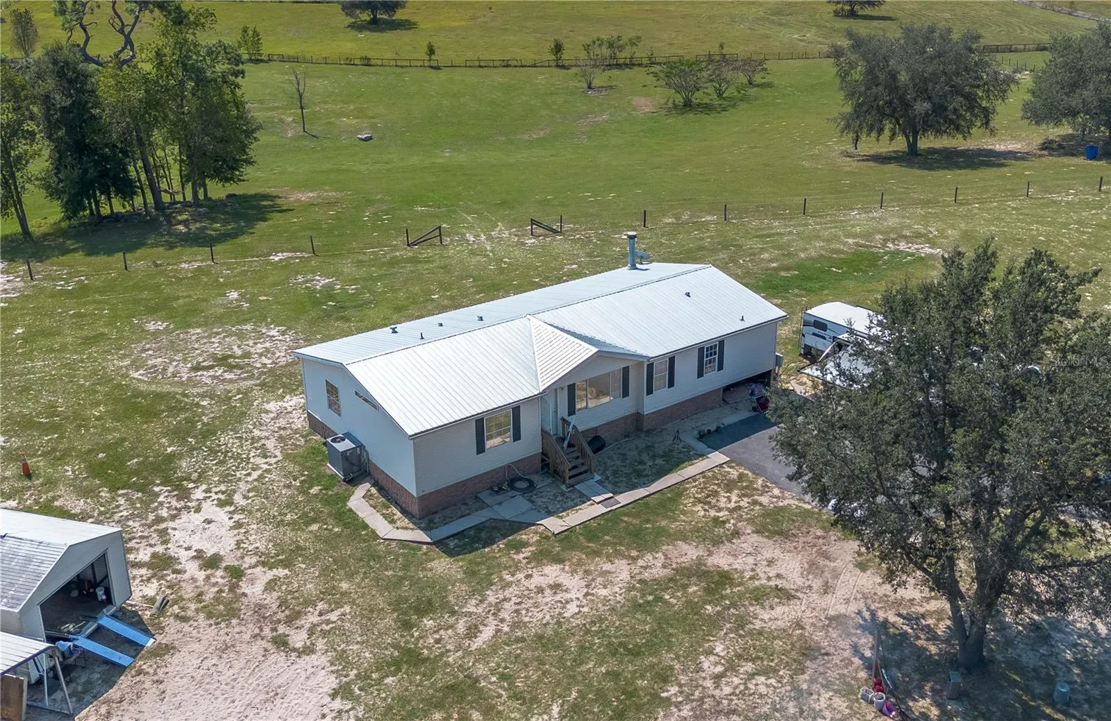 2061 NW 165TH COURT RD