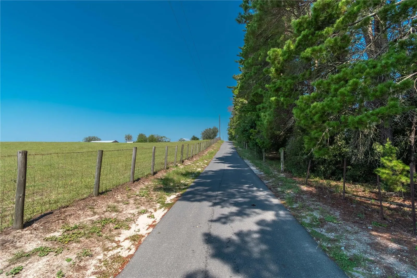 2061 NW 165TH COURT RD