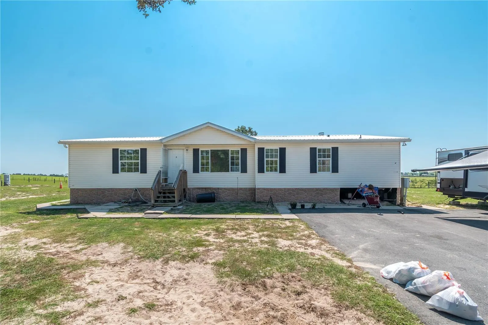 2061 NW 165TH COURT RD