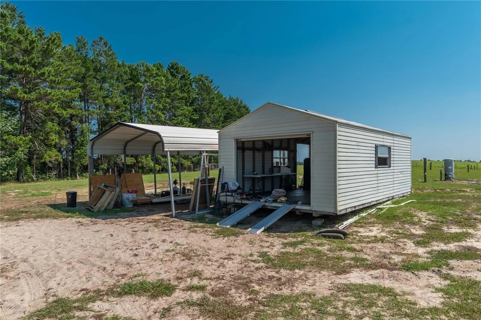2061 NW 165TH COURT RD