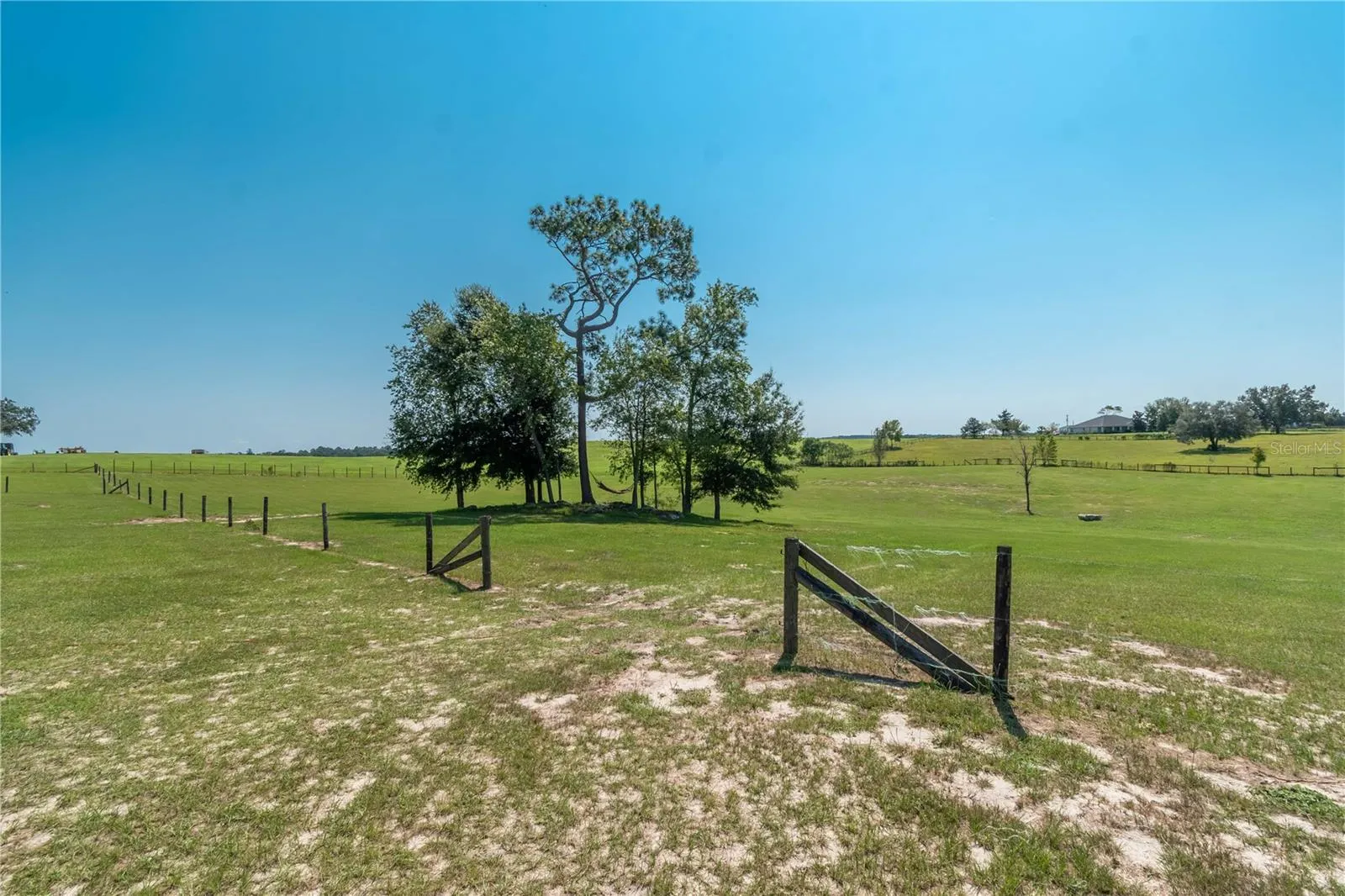 2061 NW 165TH COURT RD