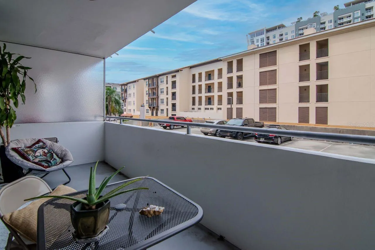470 3RD ST S #208, #208