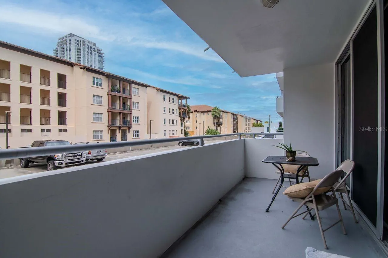 470 3RD ST S #208, #208