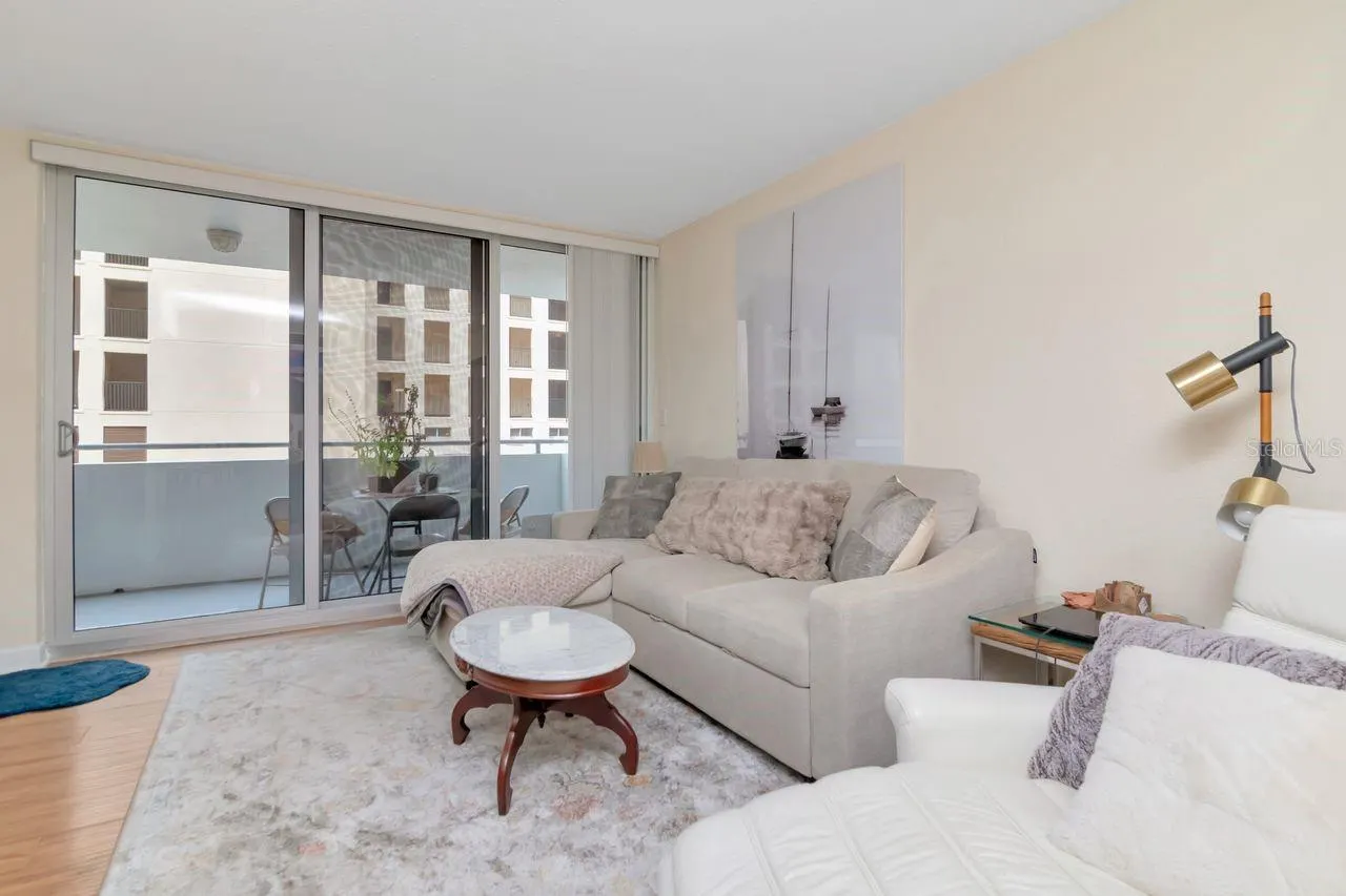 470 3RD ST S #208, #208