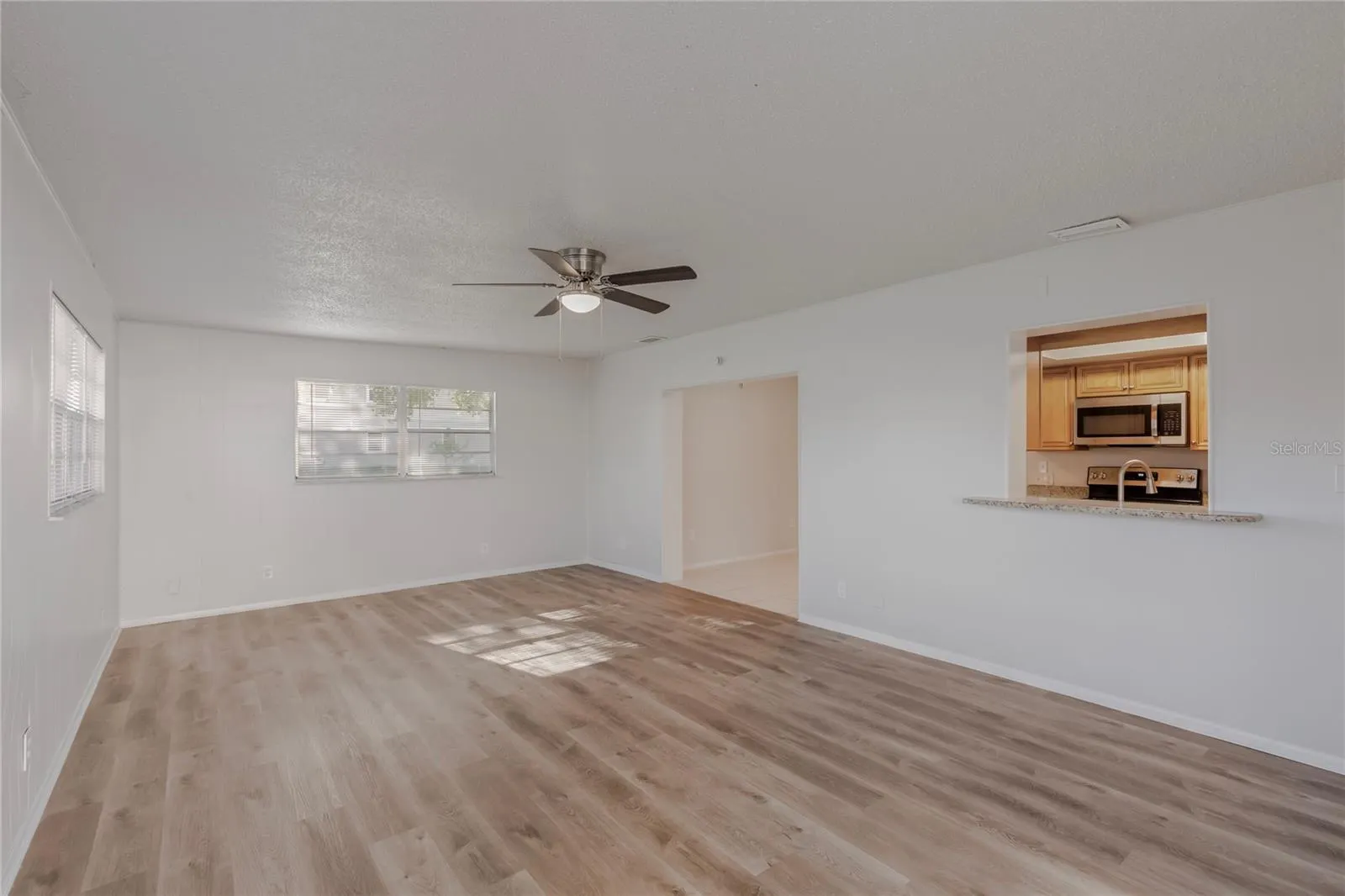 2813 20TH AVE W