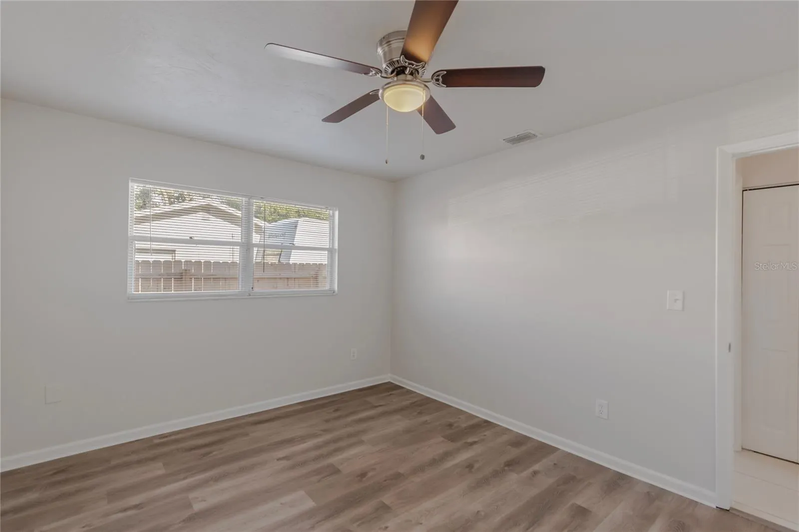 2813 20TH AVE W