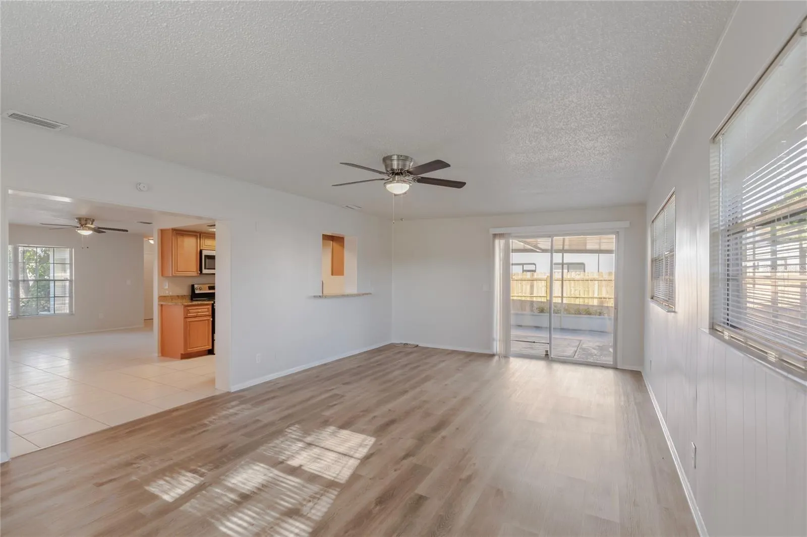 2813 20TH AVE W