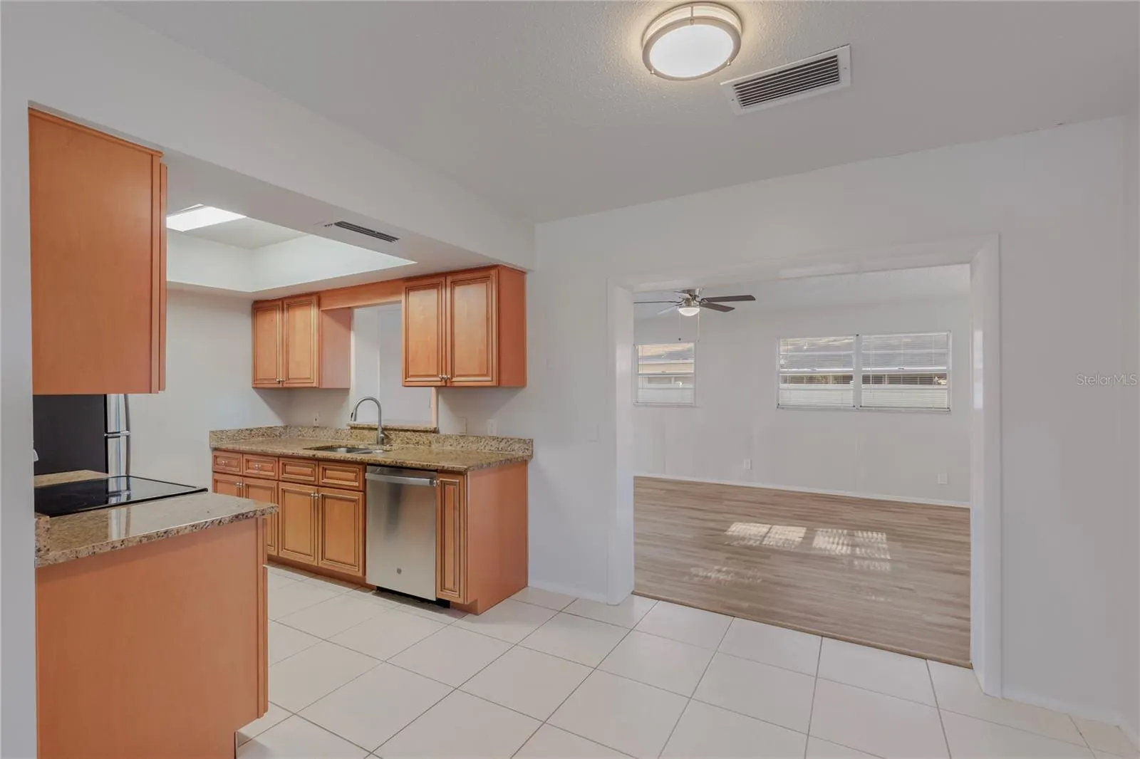 2813 20TH AVE W