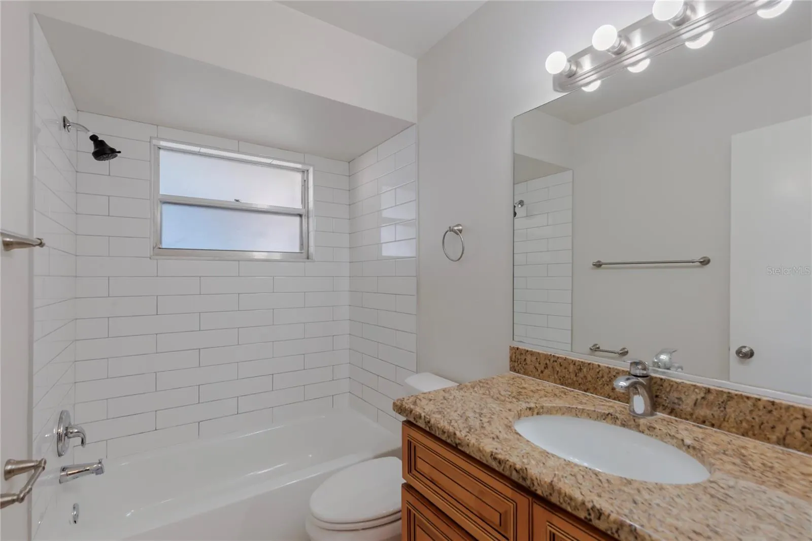 2813 20TH AVE W