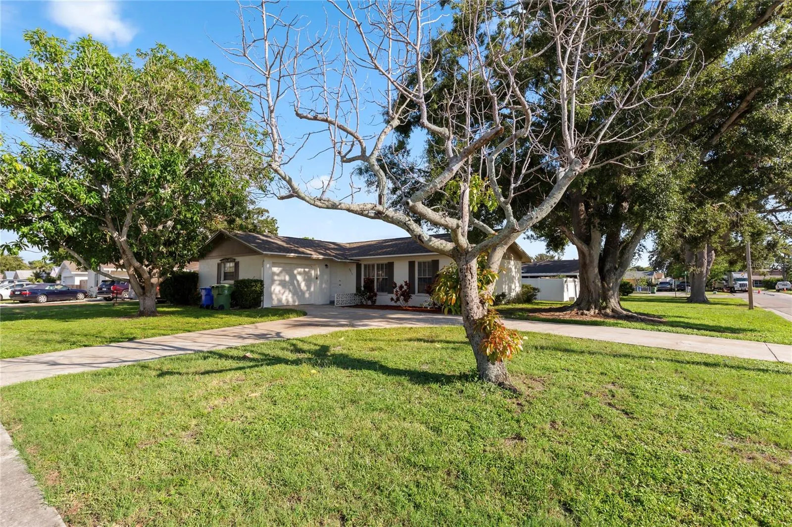 2813 20TH AVE W