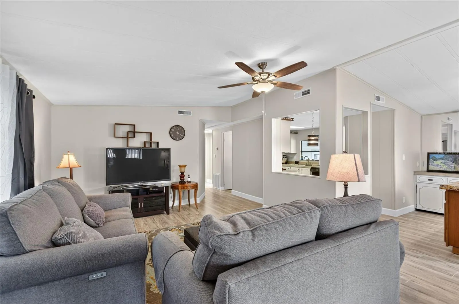 4836 GOLDENVIEW LN