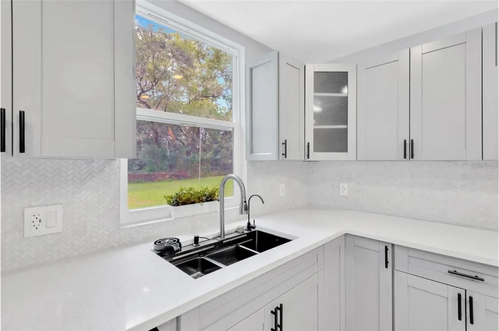 302 E 137TH