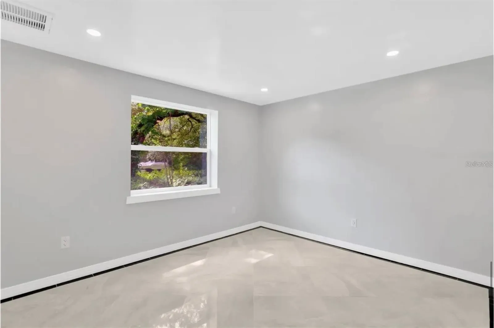 302 E 137TH