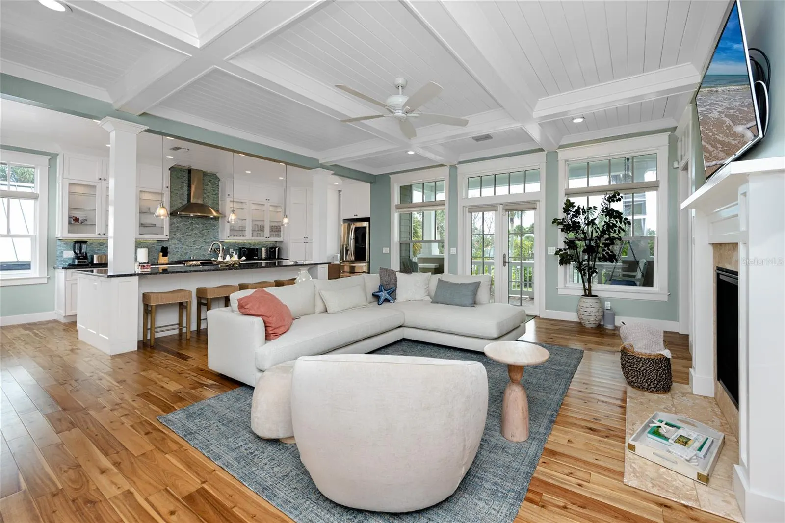 107 10TH AVE