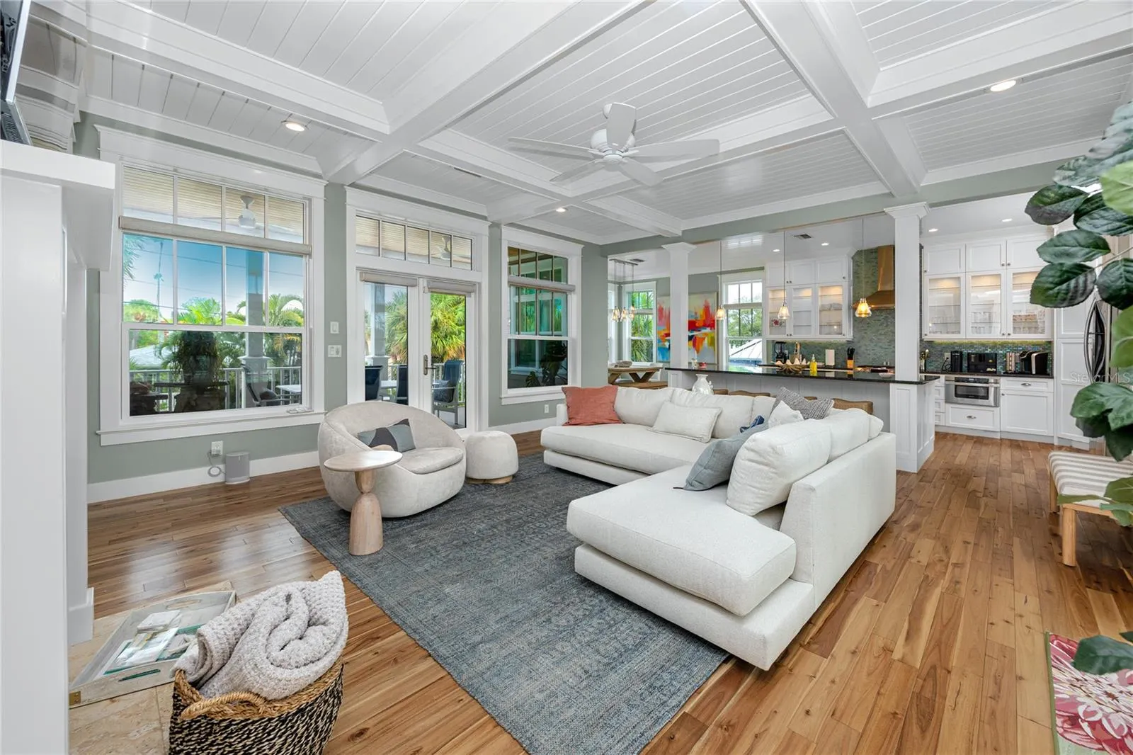 107 10TH AVE